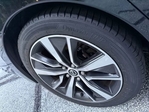 Used 2020 Nissan Maxima 3.5 SV w/ Floor Mat Group FWD image 12
