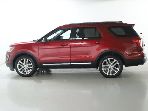 Used 2016 Ford Explorer XLT w/ Equipment Group 202A AWD/4WD image 37
