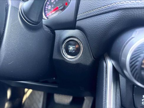 Used 2019 Toyota RAV4 XLE AWD/4WD image 34