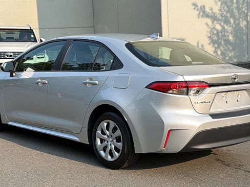 Used 2023 Toyota Corolla LE FWD image 3