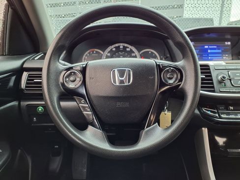Used 2017 Honda Accord LX image 13