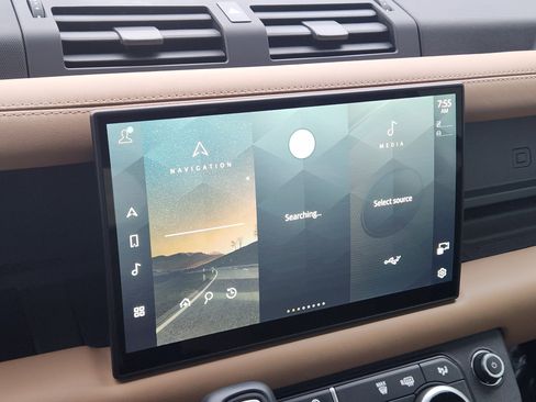 Certified 2025 Land Rover Defender 90 S image 20