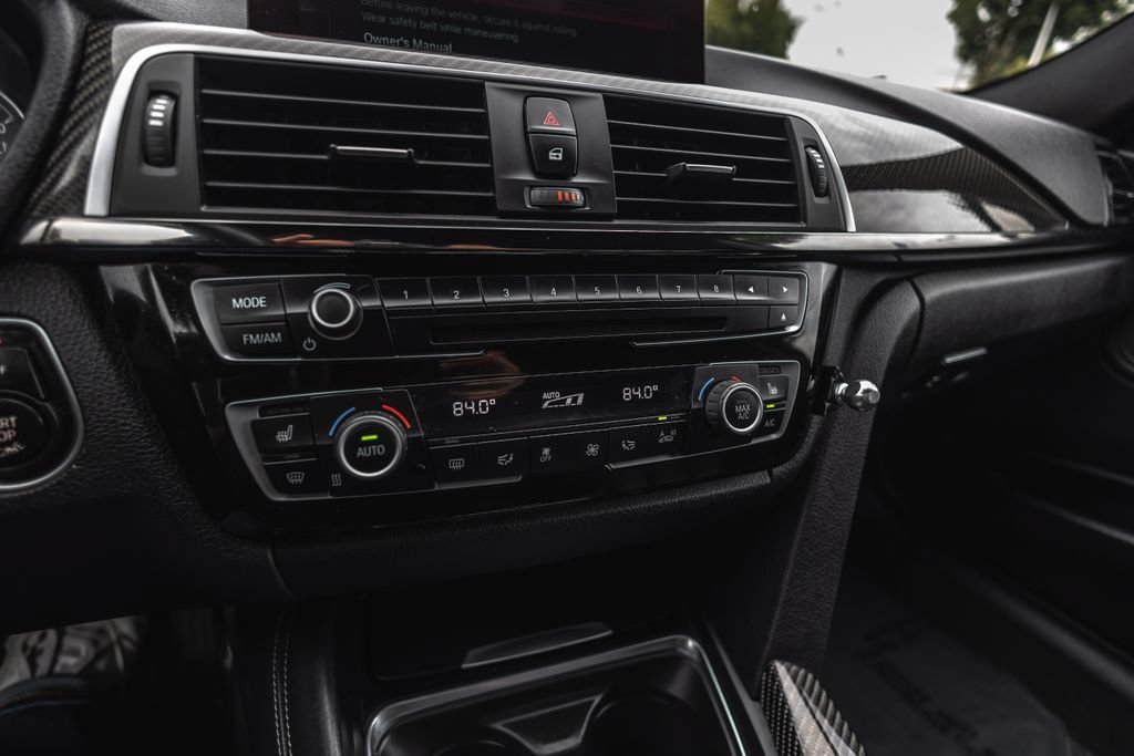 Used 2016 BMW M3 RWD image 15