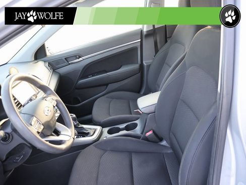 Used 2020 Hyundai Elantra SEL w/ Cargo Package (C1) FWD image 11