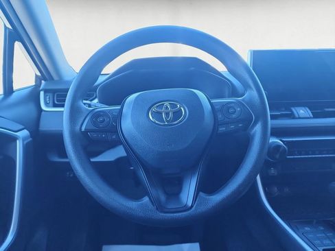 Used 2023 Toyota RAV4 LE AWD/4WD image 12