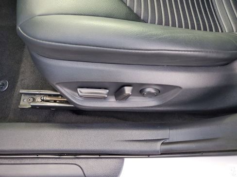 Used 2023 Toyota Camry SE w/ Convenience Package image 21