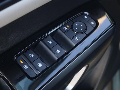 New 2026 Nissan Pathfinder SL AWD/4WD image 11
