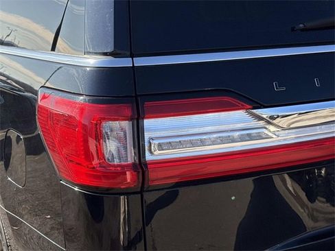 Used 2020 Lincoln Navigator L Black Label image 11