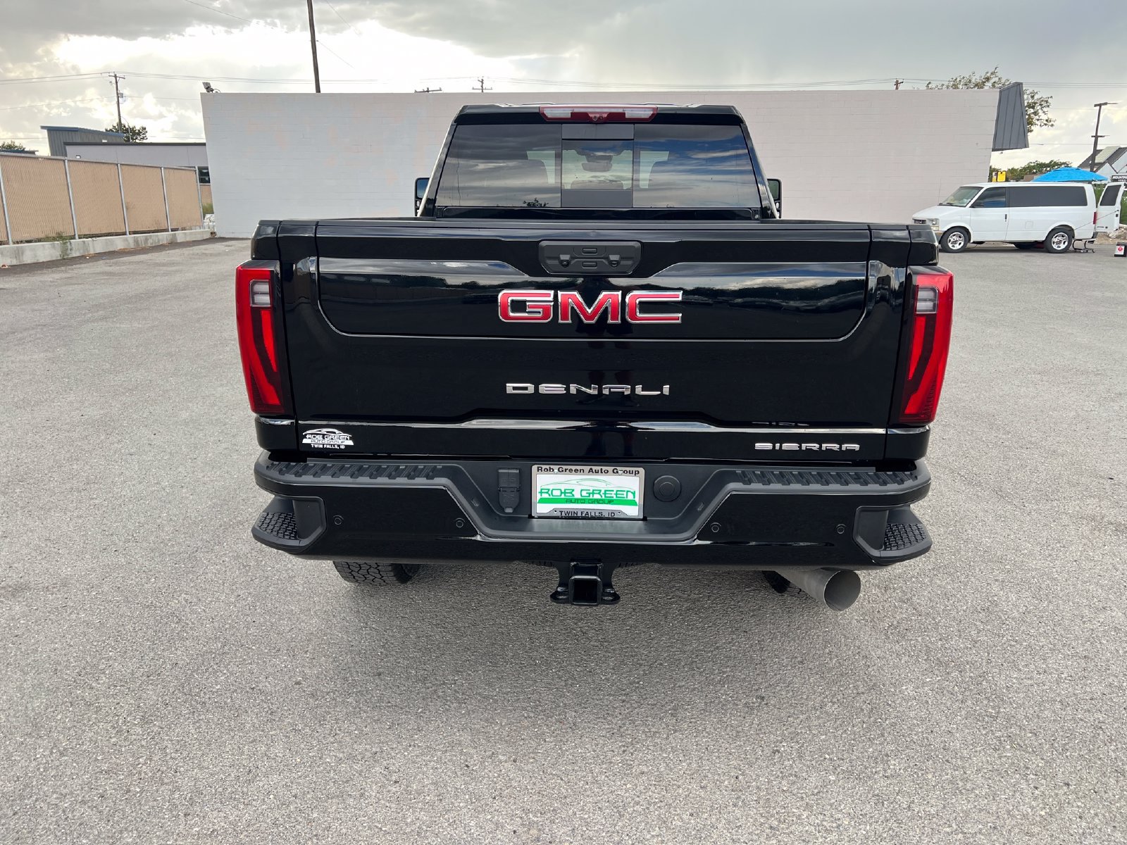 Used 2024 GMC Sierra 3500 Denali w/ Denali Reserve Package AWD/4WD image 4