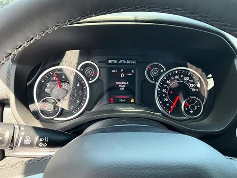 New 2026 RAM 1500 4x4 Crew Cab image 17