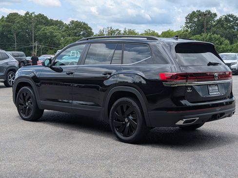 Used 2026 Volkswagen Atlas SE w/ Panoramic Sunroof Package FWD image 7