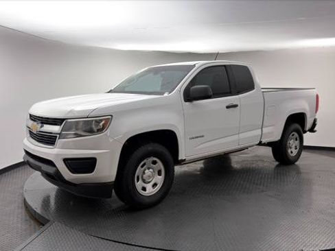 Used 2019 Chevrolet Colorado W/T RWD image 2
