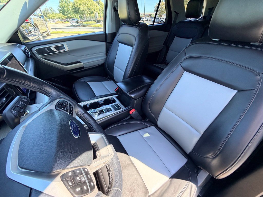 Certified 2023 Ford Explorer XLT w/ Equipment Group 202A RWD image 25