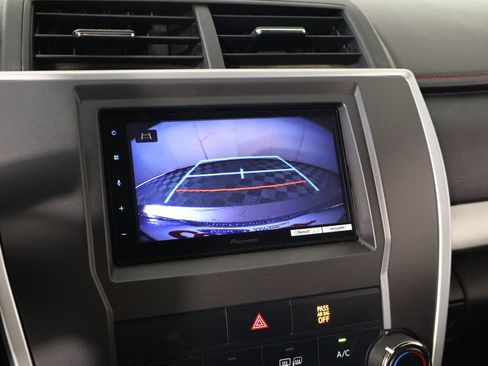Used 2016 Toyota Camry SE FWD image 6