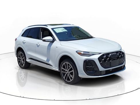 New 2026 Audi Q5 Premium Plus AWD/4WD image 1