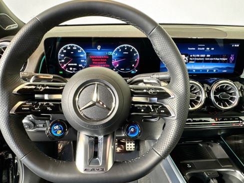 Certified 2025 Mercedes-Benz GLB 35 AMG 4MATIC image 11