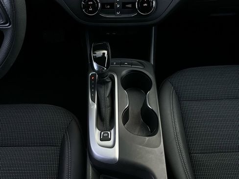 Used 2025 Buick Envista Preferred image 14