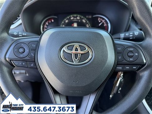 Used 2023 Toyota RAV4 LE image 17