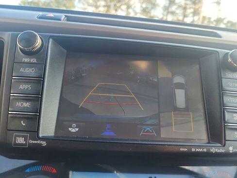 Used 2016 Toyota RAV4 Limited image 21