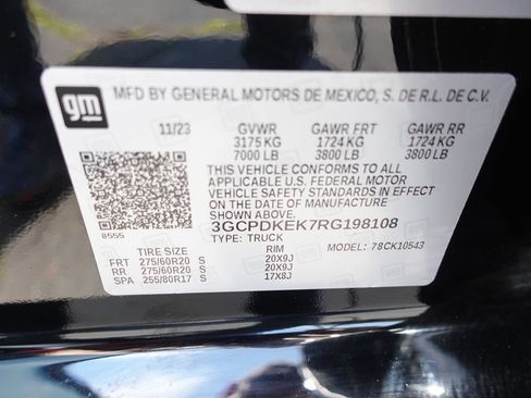 Used 2024 Chevrolet Silverado 1500 LT AWD/4WD image 21