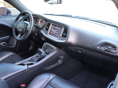 Used 2019 Dodge Challenger SXT w/ Plus Package image 18