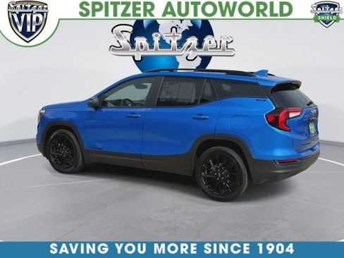 Certified 2024 GMC Terrain SLE w/ Driver Convenience Package image 7