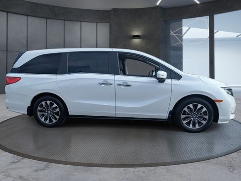 Used 2024 Honda Odyssey EX-L image 7