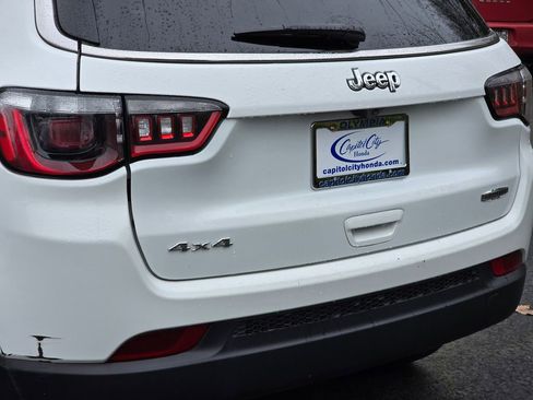 Used 2024 Jeep Compass Latitude image 30