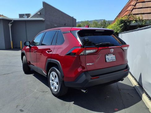 Certified 2025 Toyota RAV4 LE FWD image 5