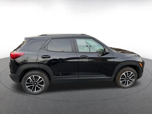 Used 2025 Toyota Corolla LE image 10