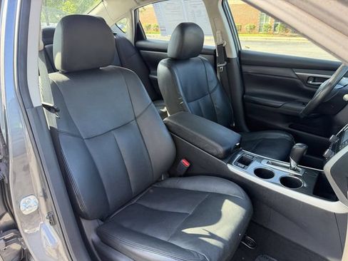 Used 2015 Nissan Altima 2.5 SL w/ Technology Package FWD image 35