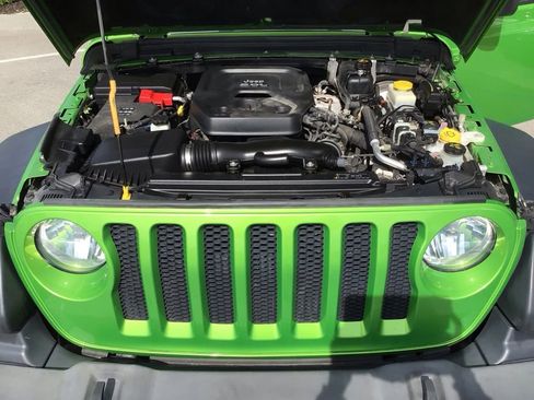 Used 2018 Jeep Wrangler Unlimited Sport S AWD/4WD image 37