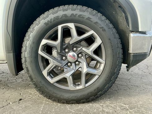 Used 2025 GMC Sierra 1500 SLT w/ SLT Premium Plus Package image 21