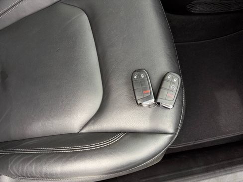Used 2019 Jeep Renegade Limited AWD/4WD image 34