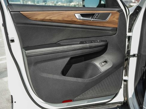 Certified 2024 Volkswagen Atlas SE image 22