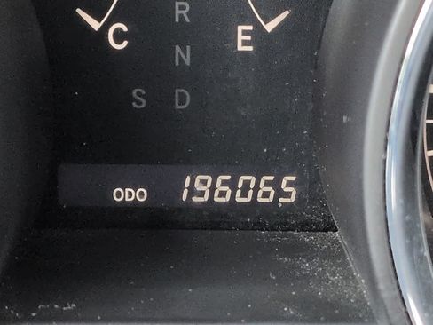 Used 2012 Toyota Highlander Limited w/ Tow Pkg FWD image 28