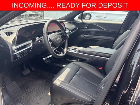 Used 2024 Cadillac Lyriq Luxury w/ LPO, Floor Liner Package AWD/4WD image 2