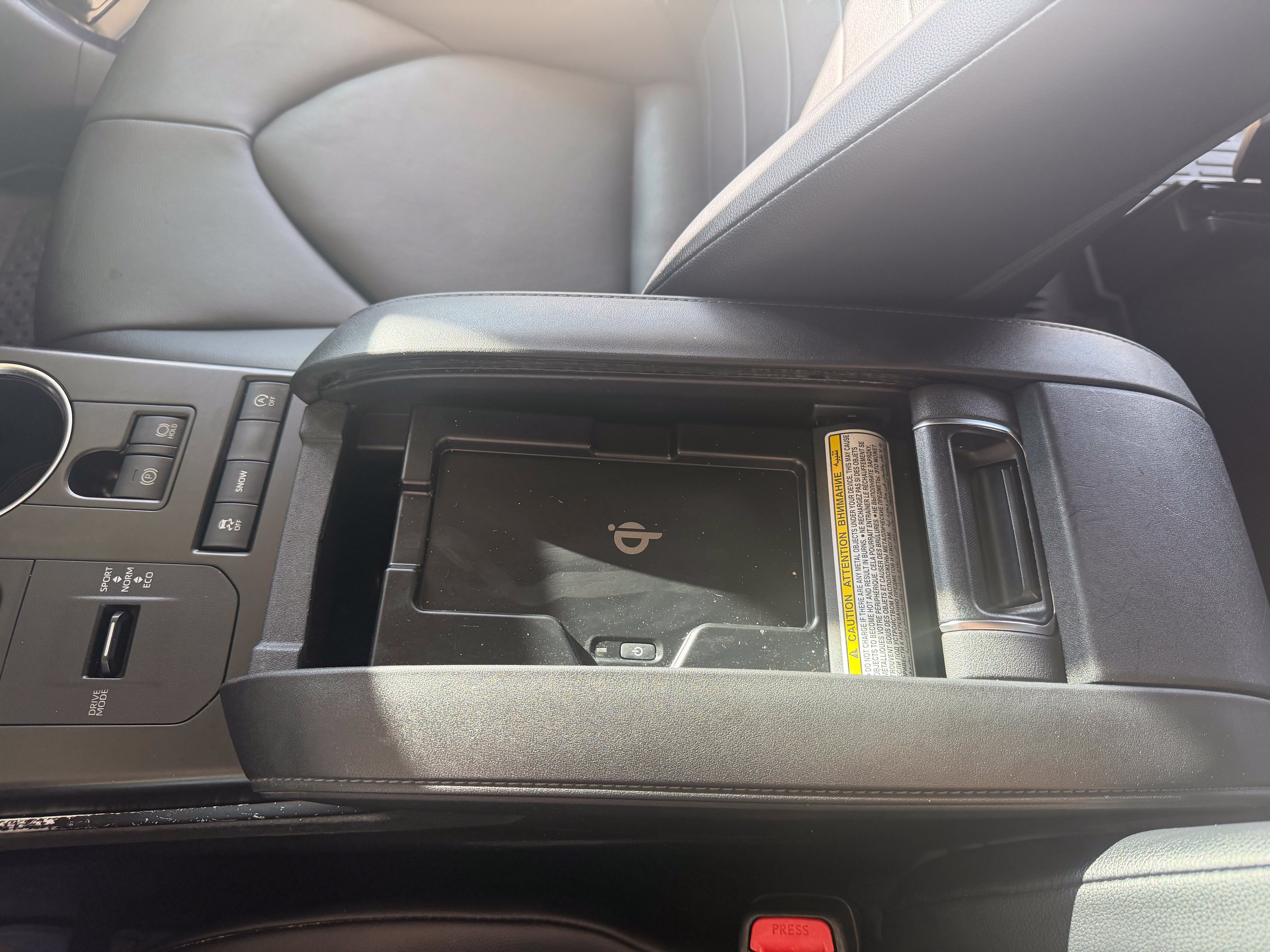 Used 2020 Toyota Highlander XLE FWD image 35
