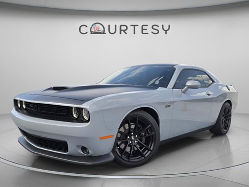 Used 2021 Dodge Challenger R/T Scat Pack w/ T/A Package RWD image 1