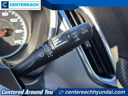 Used 2020 Chevrolet Equinox LS AWD/4WD image 23