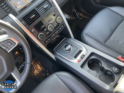 Used 2019 Land Rover Discovery Sport SE image 45