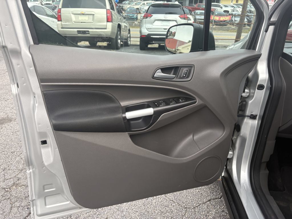 Used 2022 Ford Transit Connect XLT FWD image 12