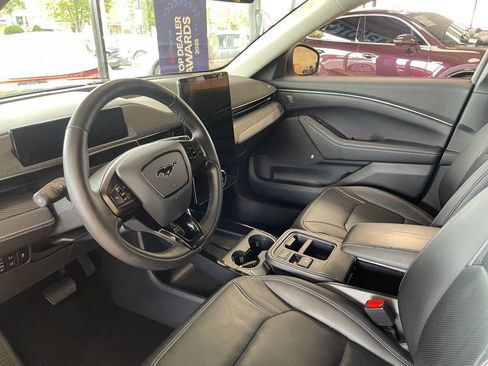 Used 2025 Ford Mustang Mach-E Premium RWD image 18