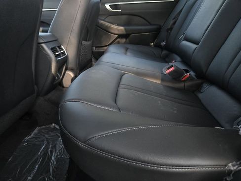 New 2025 Hyundai Sonata Limited FWD image 16