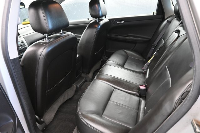 Used 2008 Chevrolet Impala LT w/ Luxury Edition Package FWD image 15