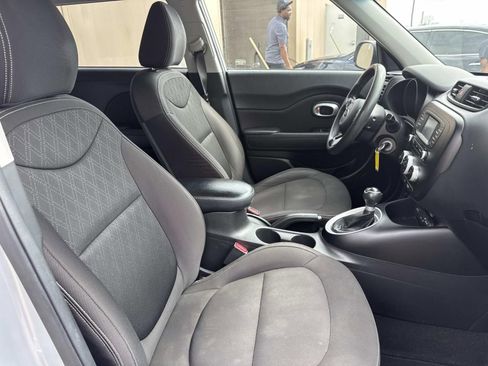 Used 2015 Kia Soul image 13