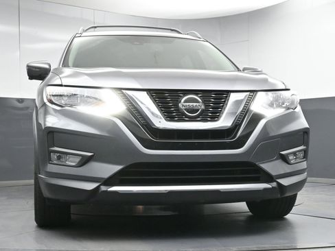 Used 2018 Nissan Rogue SL image 24
