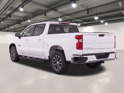 Used 2024 Chevrolet Silverado 1500 LT RWD image 3
