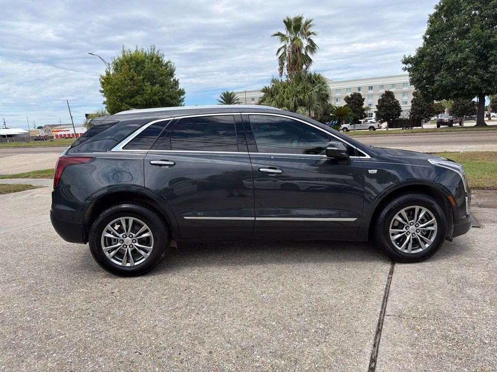 Used 2022 Cadillac XT5 Premium Luxury w/ Technology Package FWD image 4