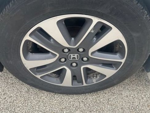 Used 2016 Honda Odyssey Touring Elite image 9